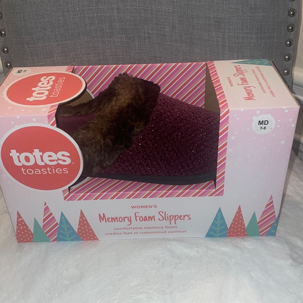 Memory Foam Slippers Medium 7-8